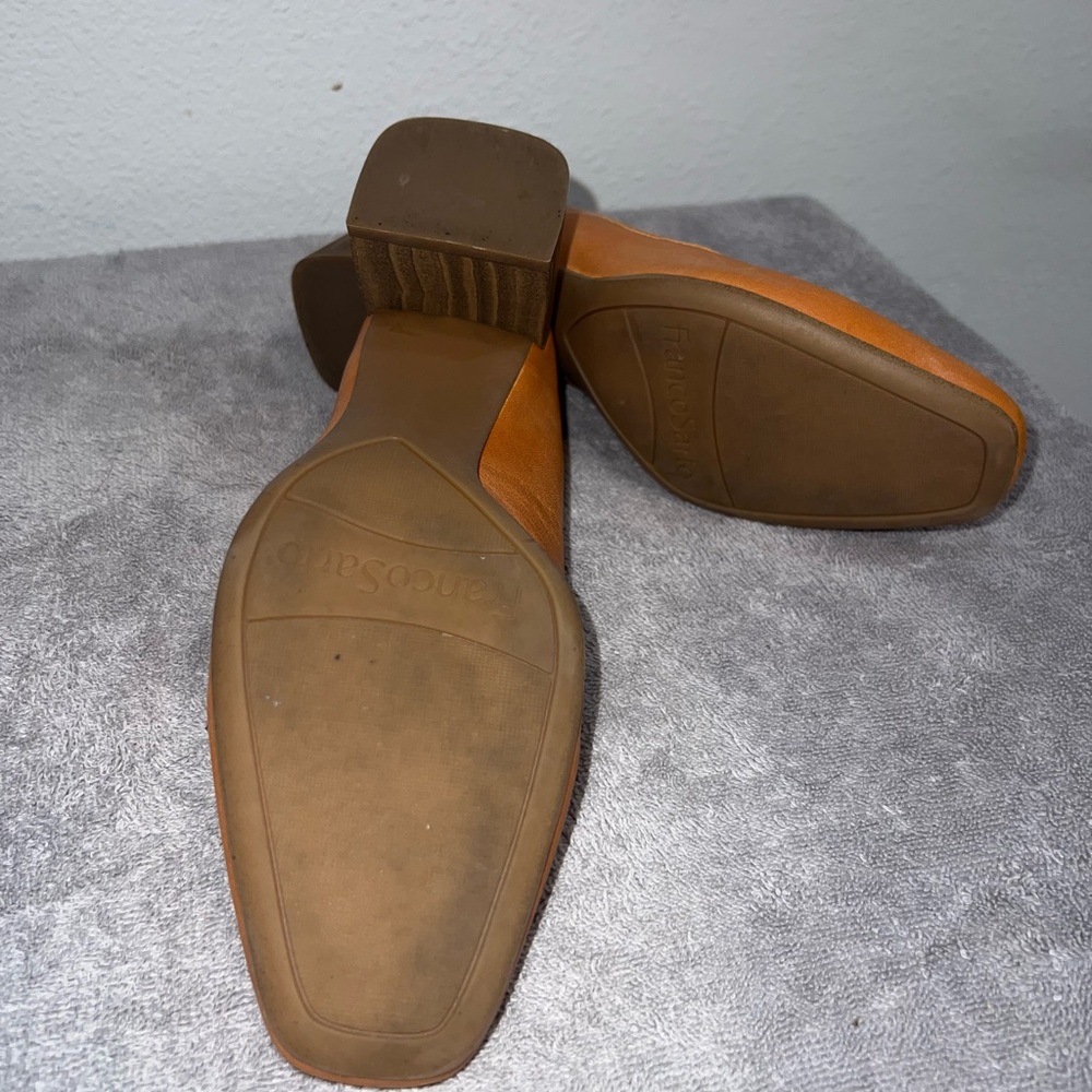 Leather Block Heel Pumps| Franco Sarto | Brown | Classic Work Shoe - Picture 4 of 5